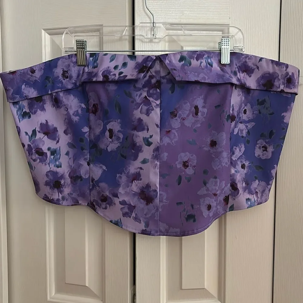 NWT boohoo Floral Corset